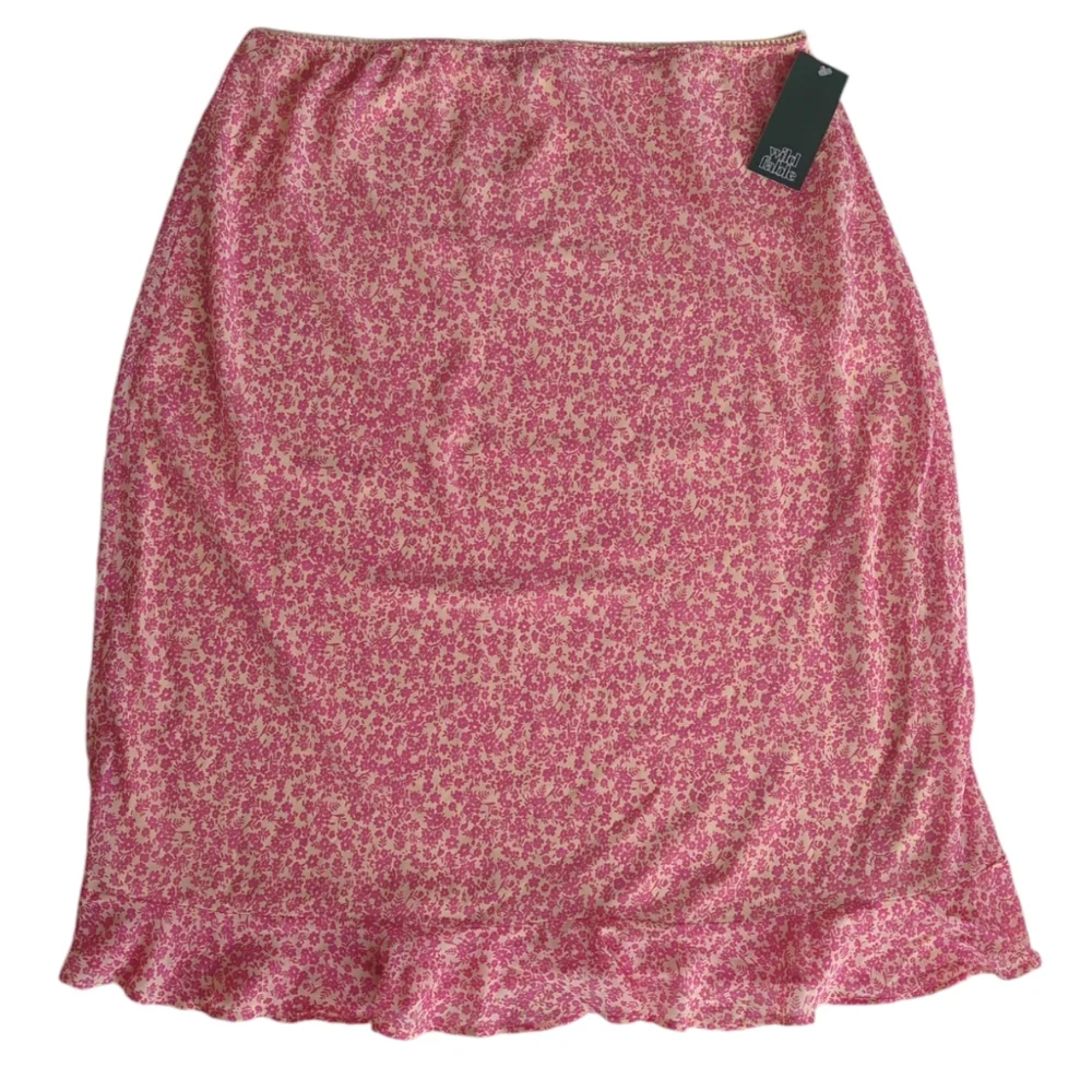NWT Wild Fable Floral Ruffle Hem Midi Skirt LARGE Pink Dainty - Picture 1 of 14